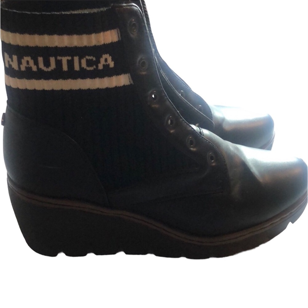 Woman’s Y2k retro Nautica black leather ribbed wedge boots size 9.5
